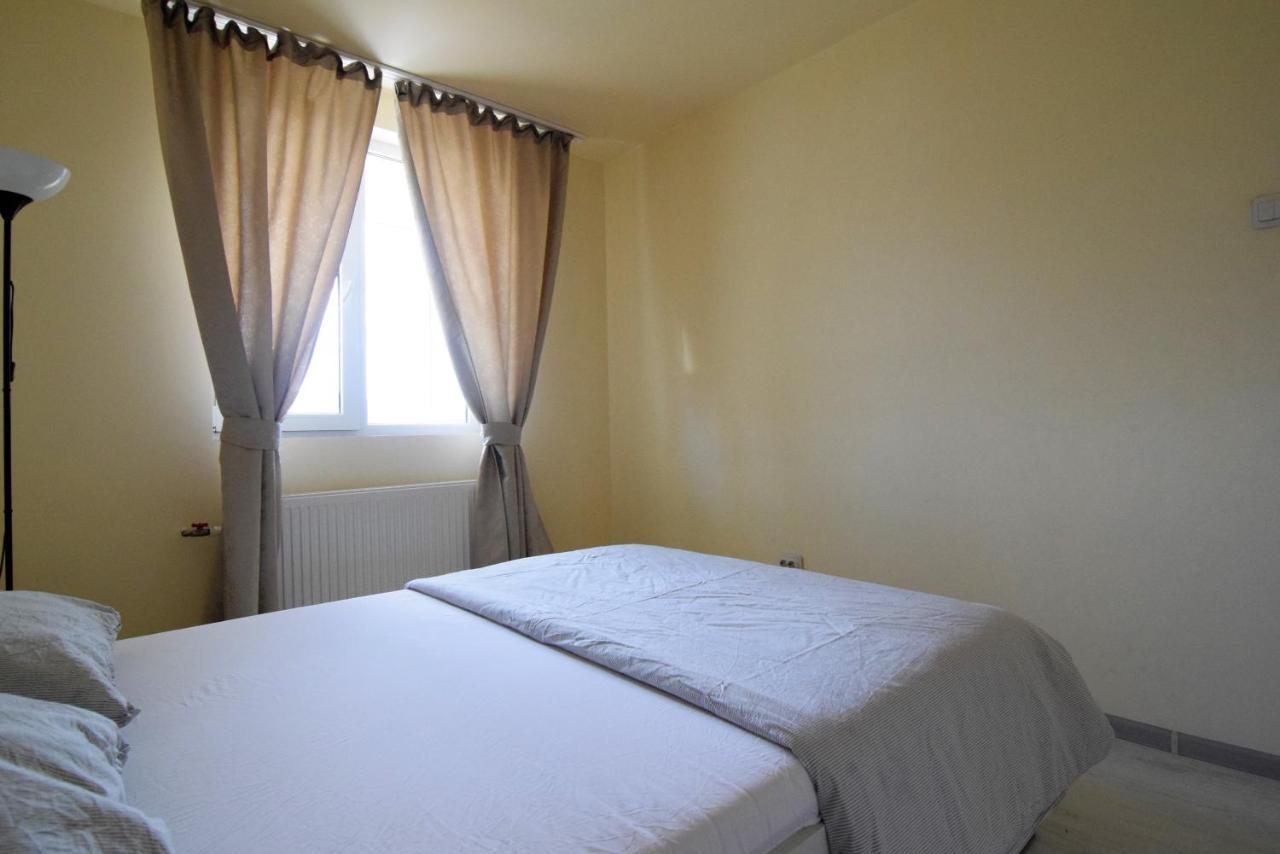 Gara De Nord - Resedinta Lui Calin Apartment Bukares Bagian luar foto